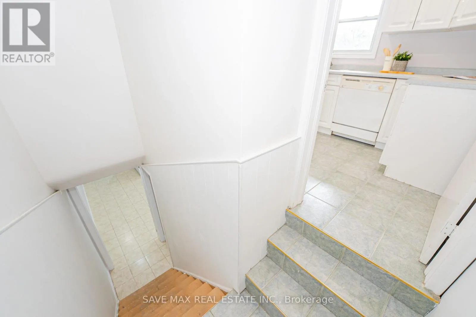 4443 DORCHESTER ROAD