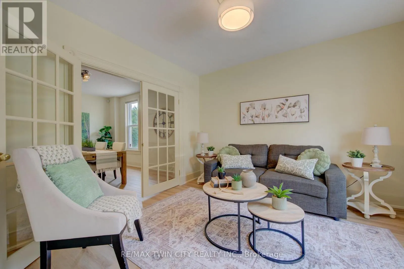 9 SALISBURY AVENUE