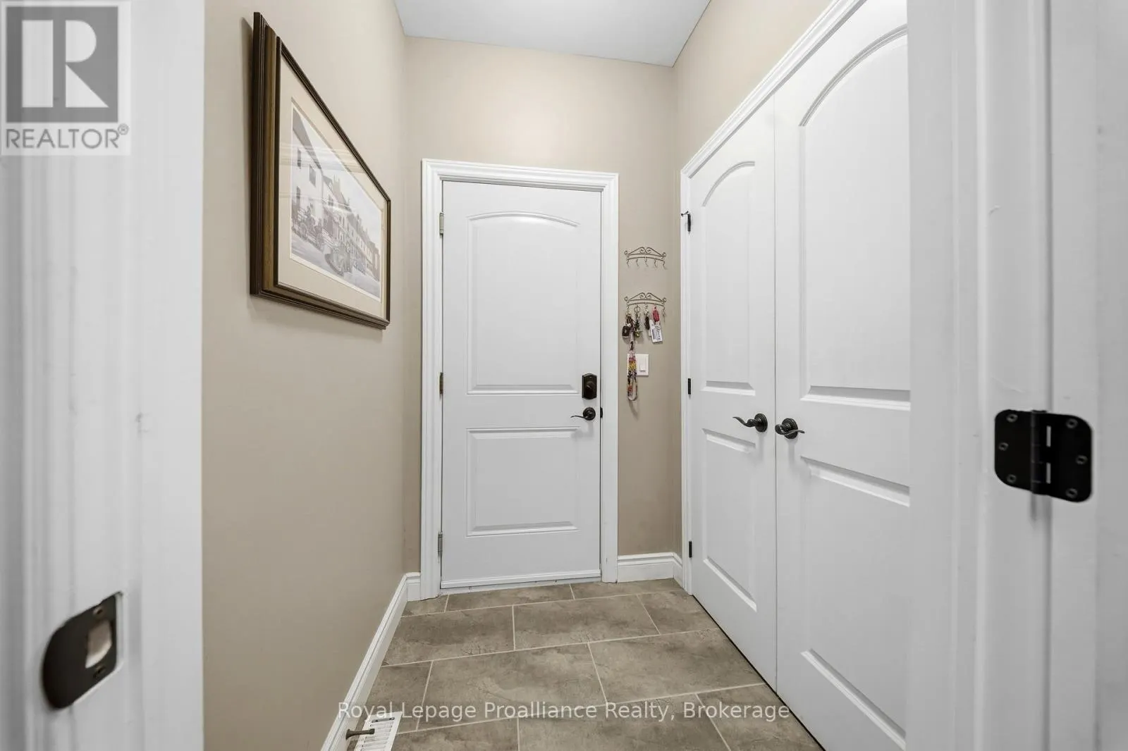 32 WALNUT CRESCENT