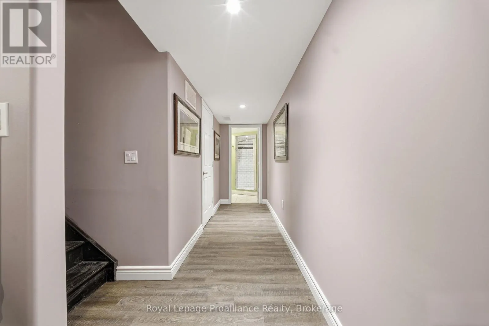 32 WALNUT CRESCENT
