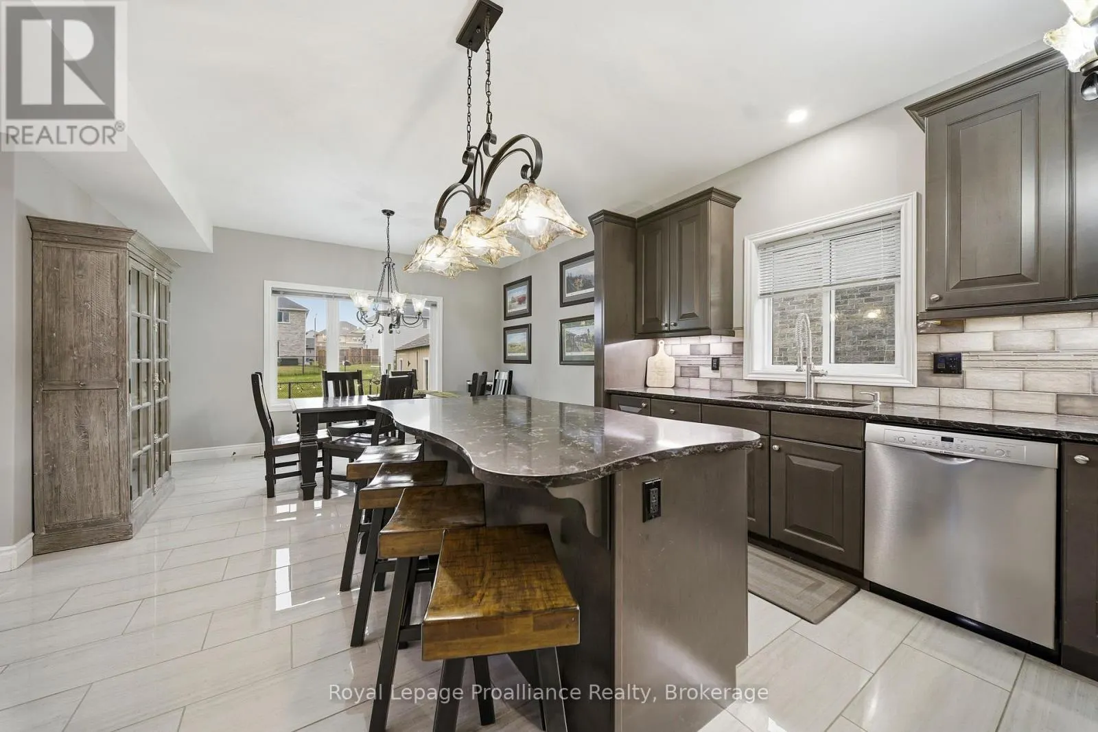 32 WALNUT CRESCENT