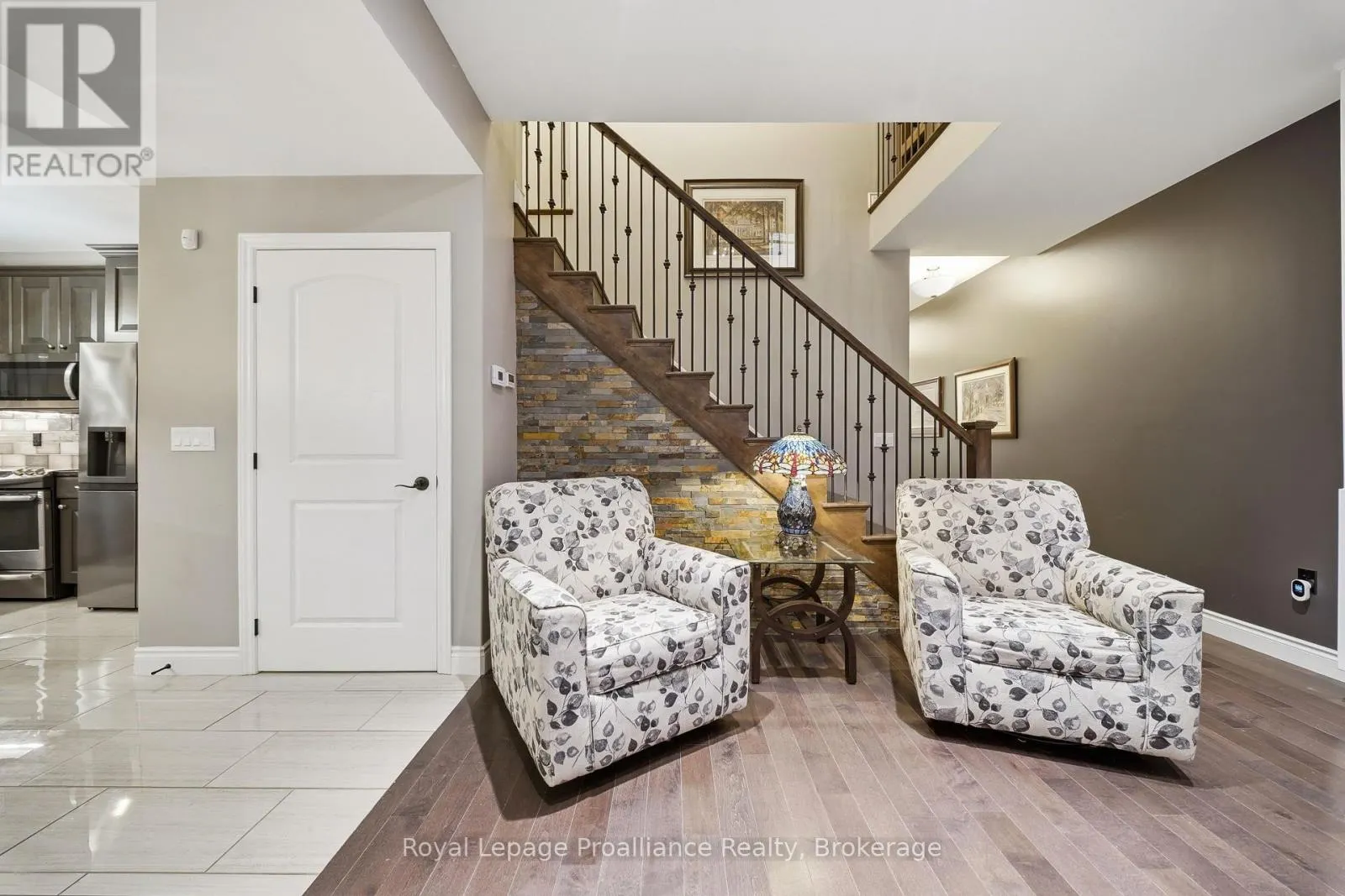 32 WALNUT CRESCENT