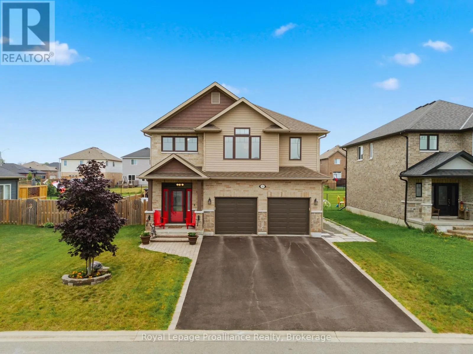 32 WALNUT CRESCENT