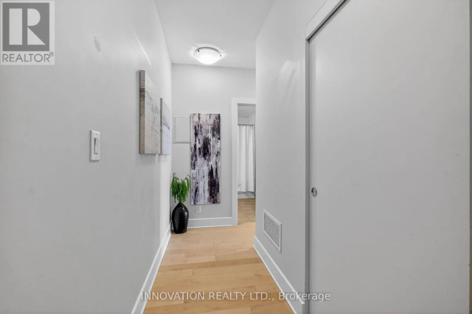 307 - 390 BOOTH STREET