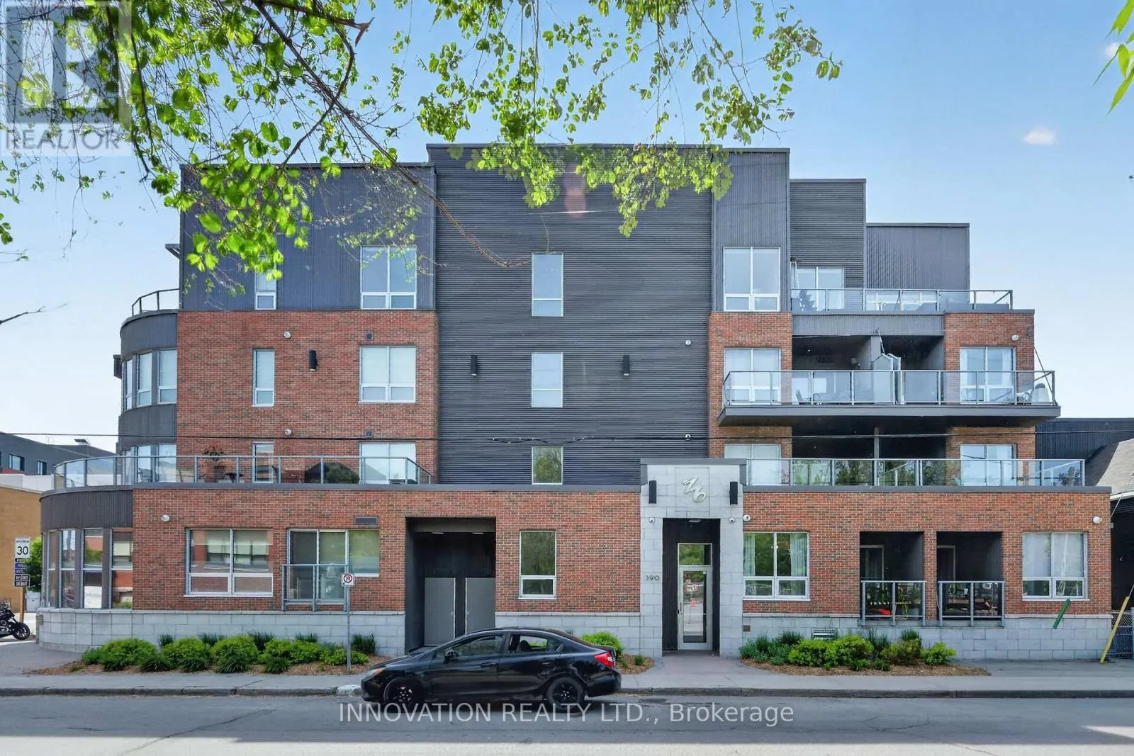 307 - 390 BOOTH STREET