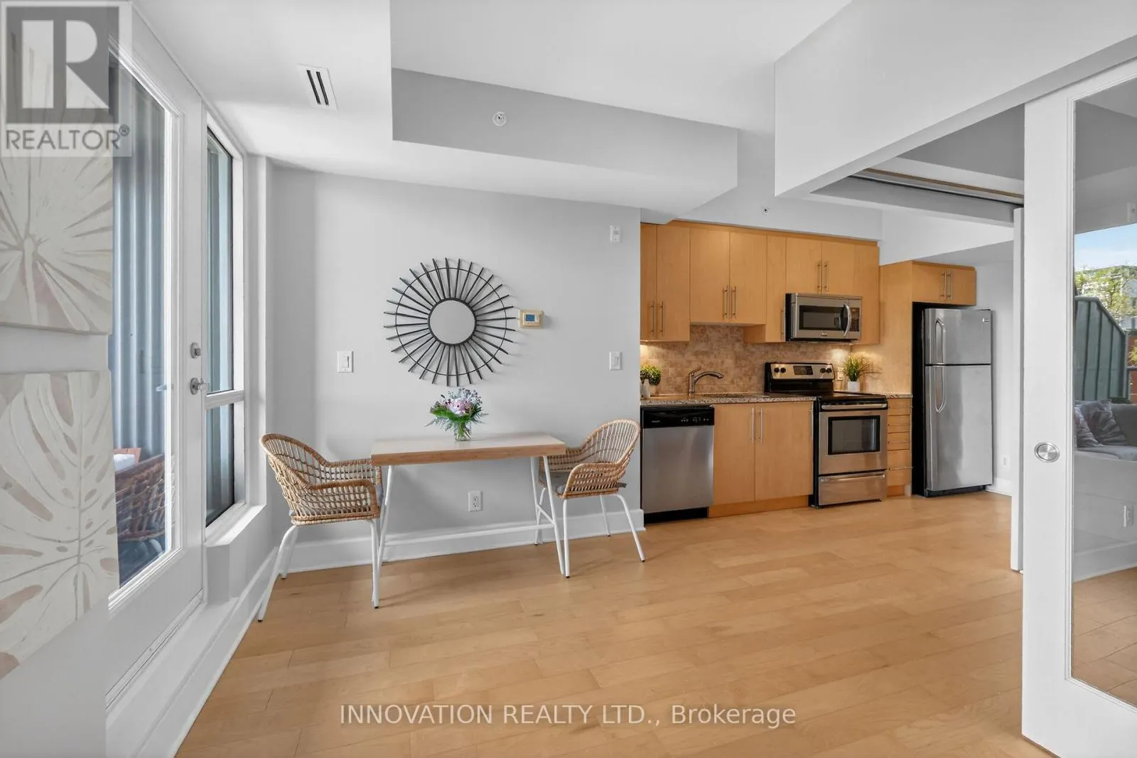 307 - 390 BOOTH STREET