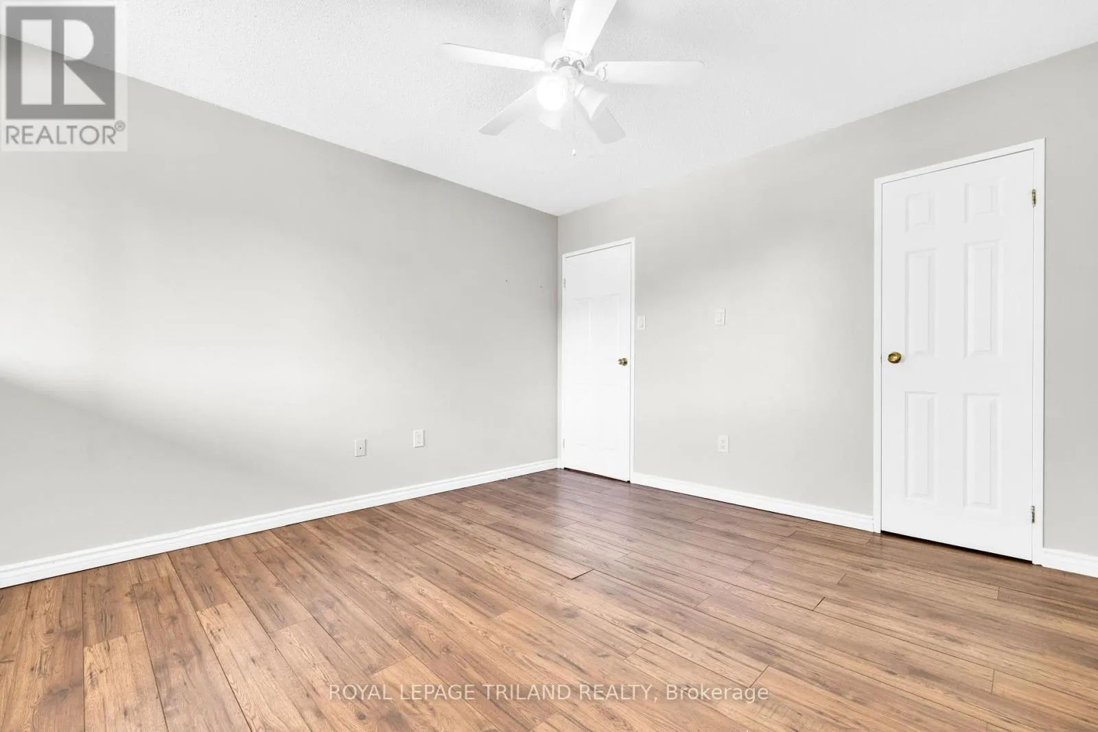 306 - 955 GRAND AVENUE W #306