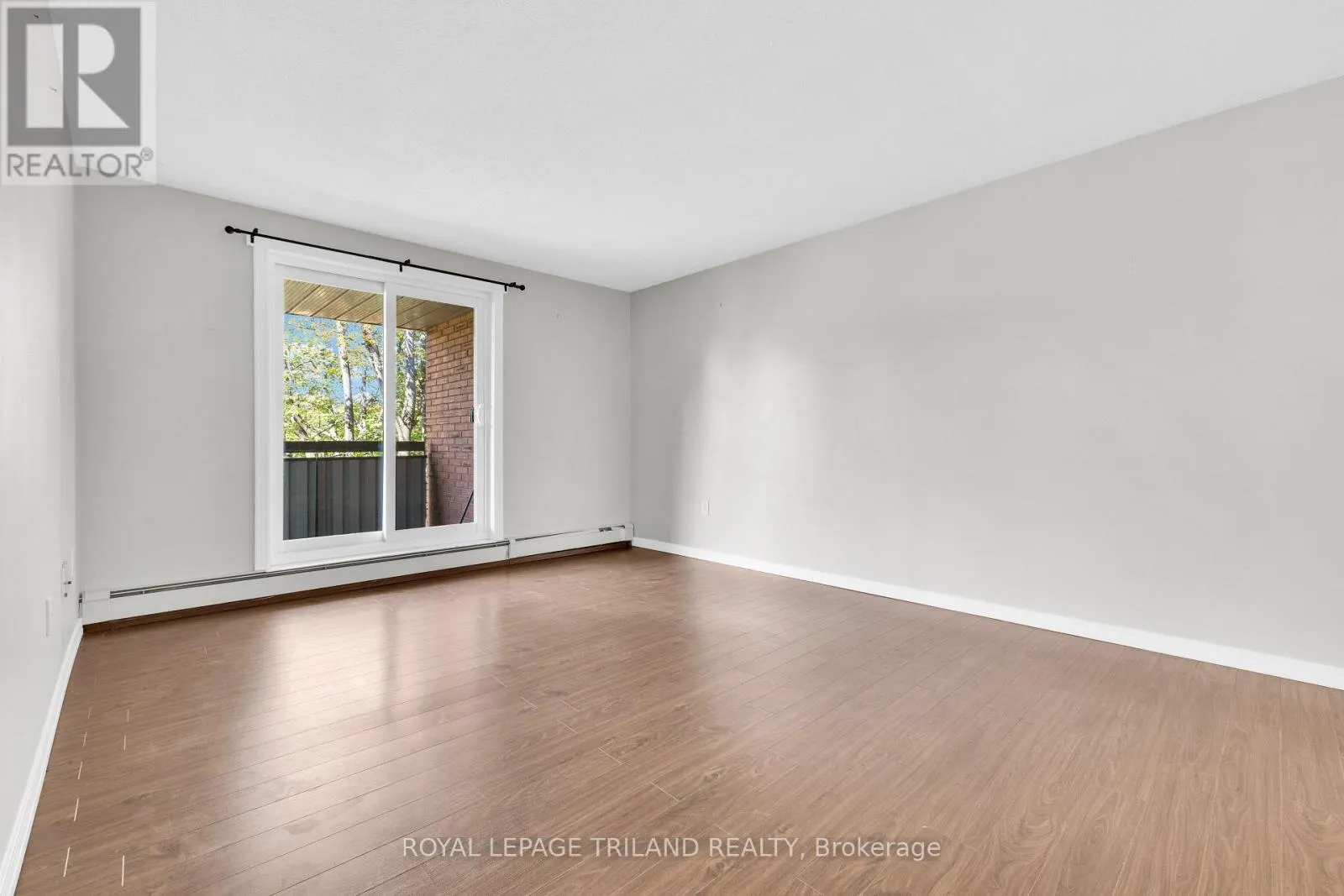 306 - 955 GRAND AVENUE W #306