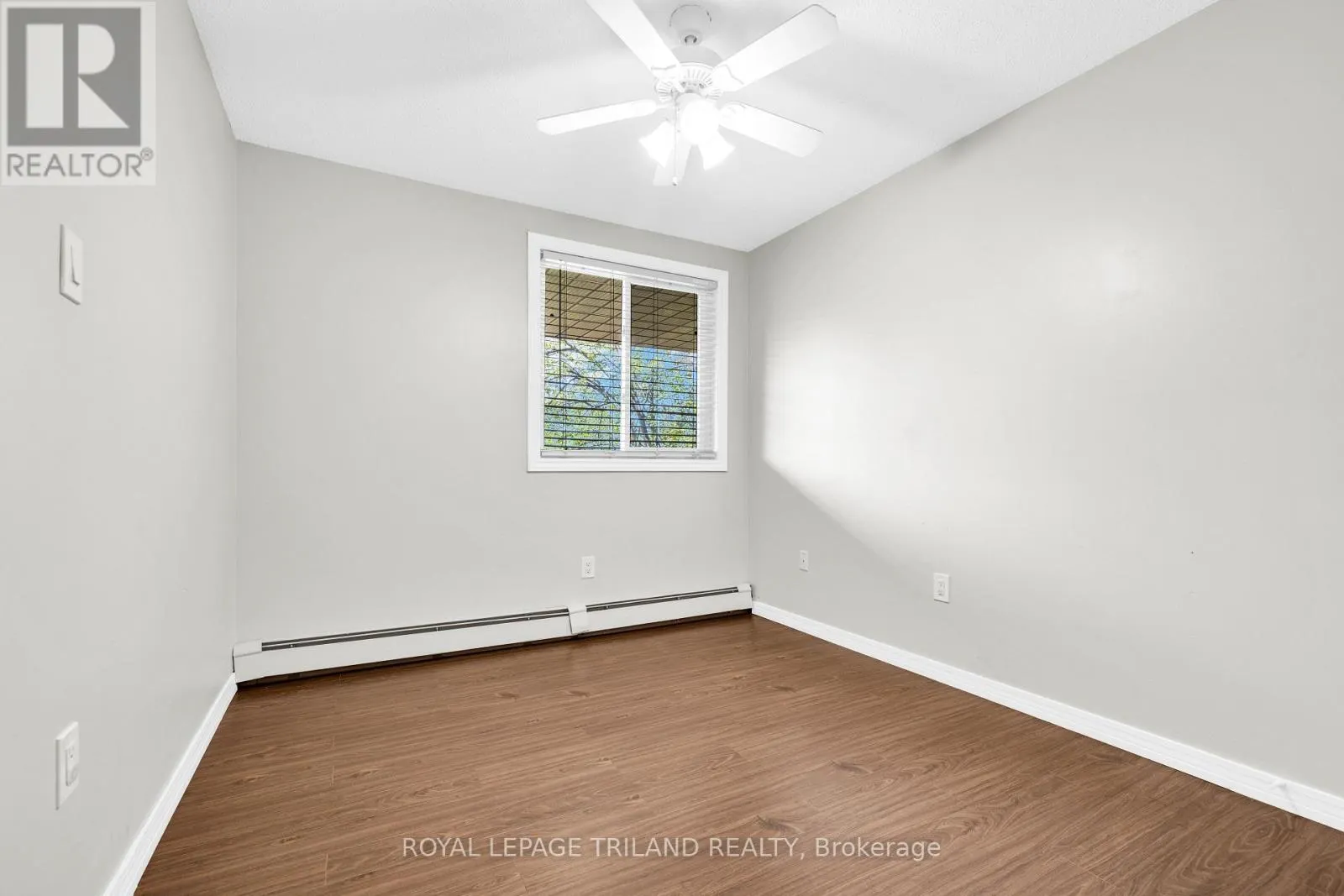306 - 955 GRAND AVENUE W #306