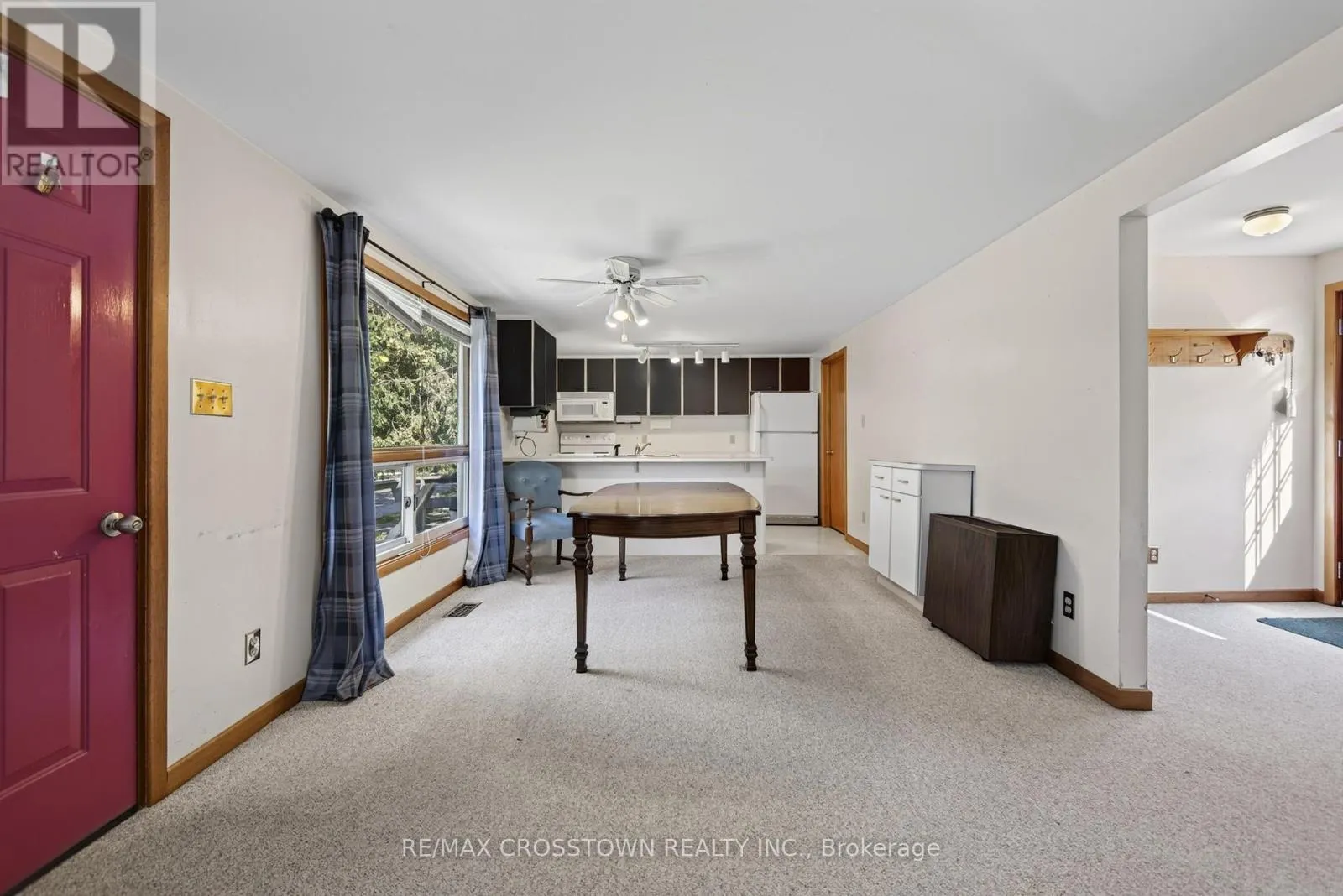 1006 BEA DALE LANE