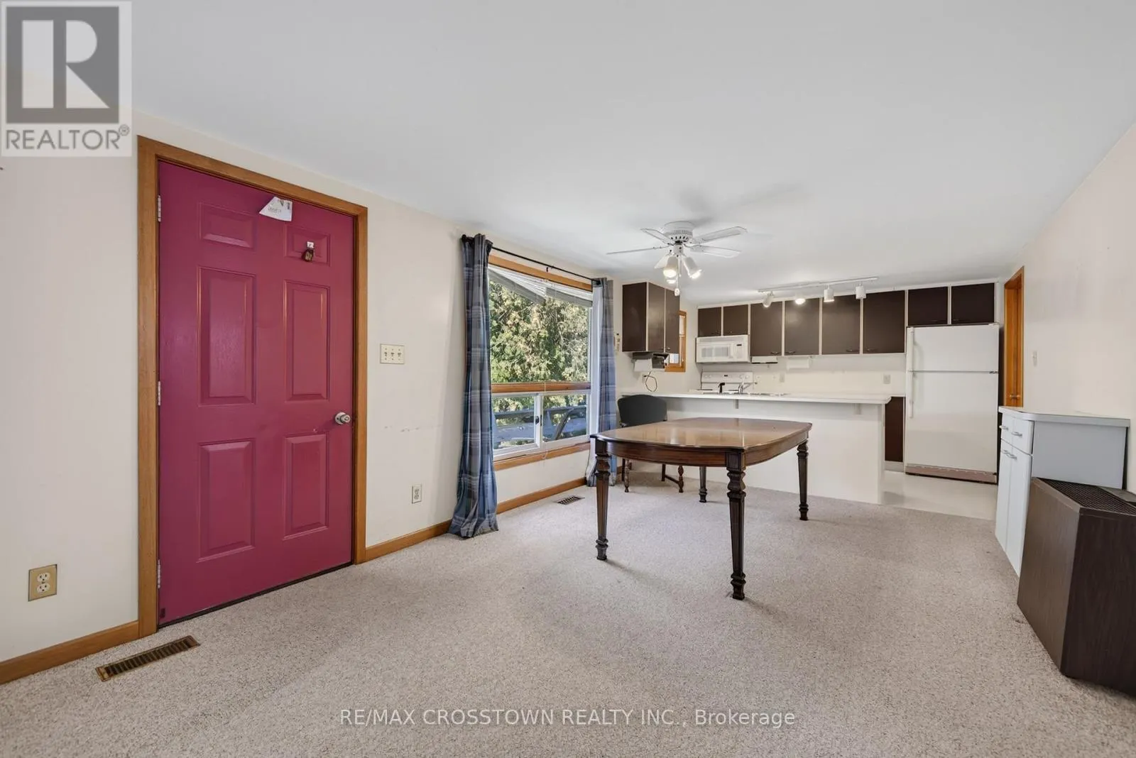 1006 BEA DALE LANE