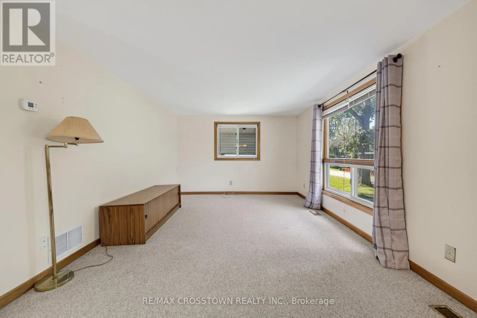 1006 BEA DALE LANE