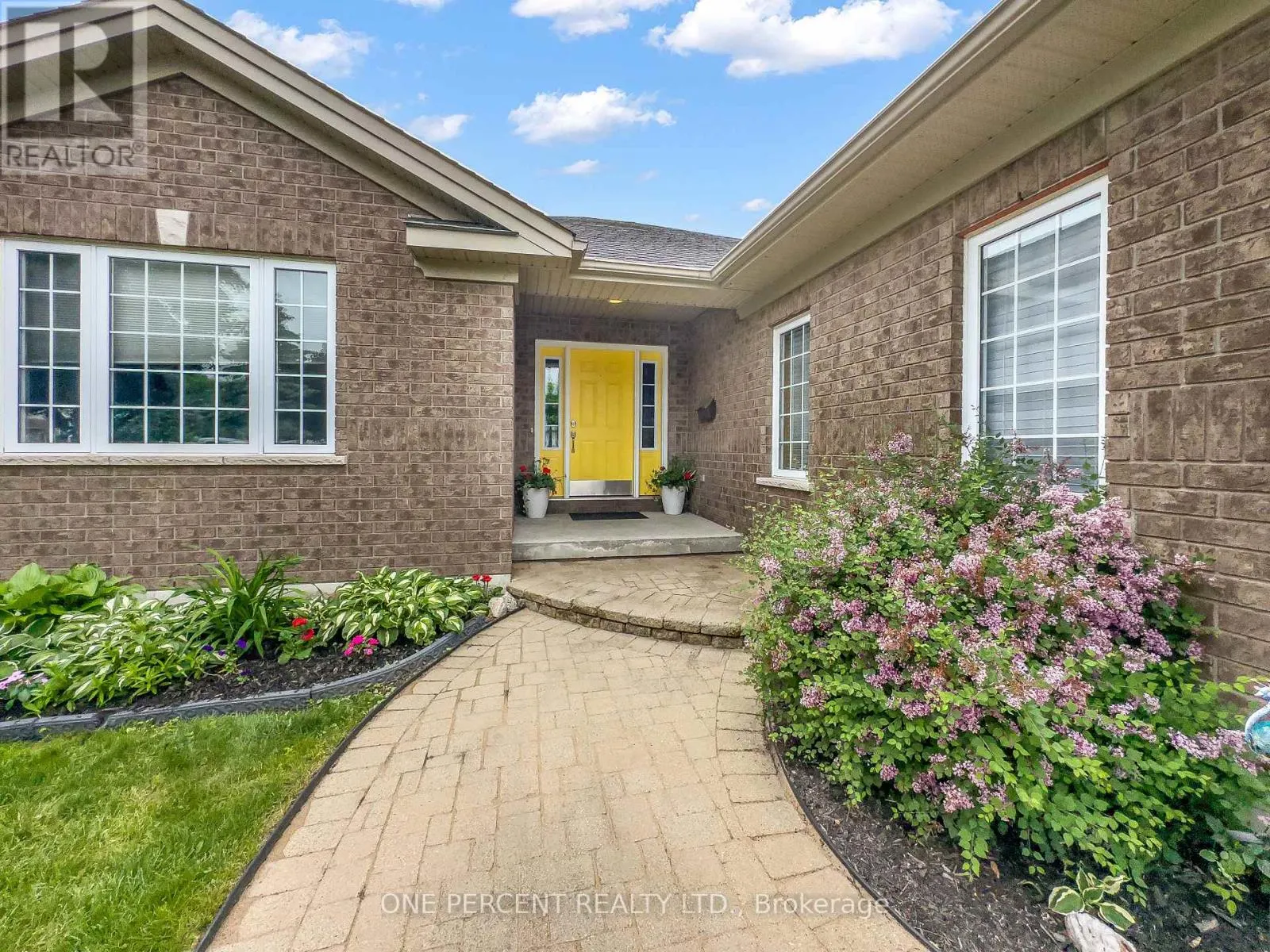 4 JASON CRESCENT