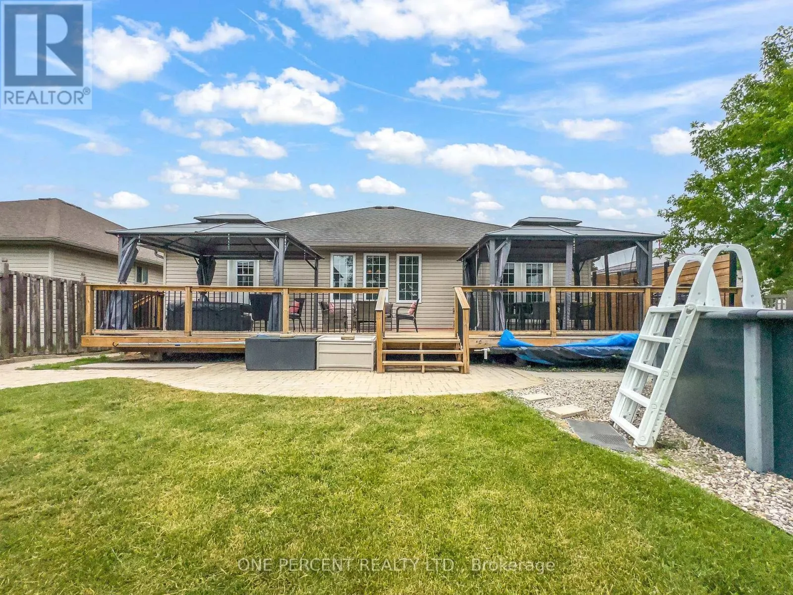4 JASON CRESCENT