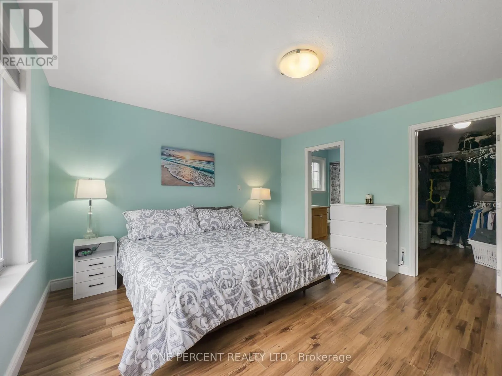4 JASON CRESCENT