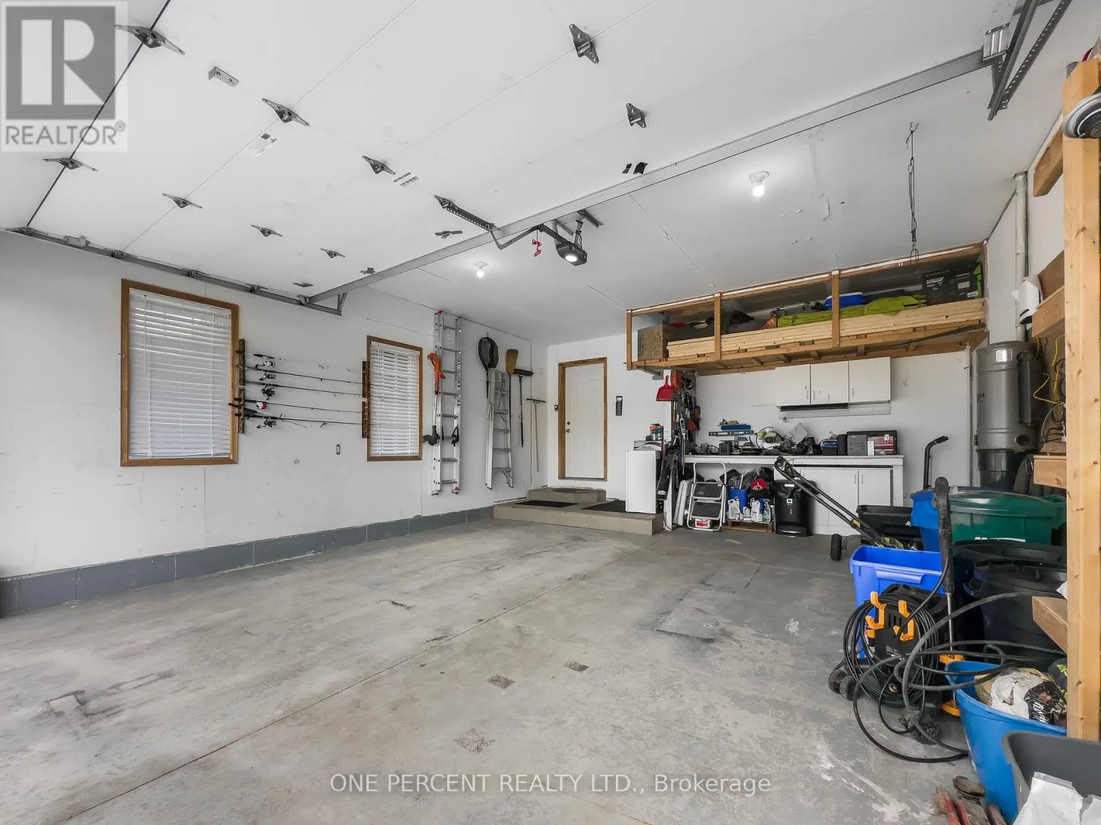 4 JASON CRESCENT