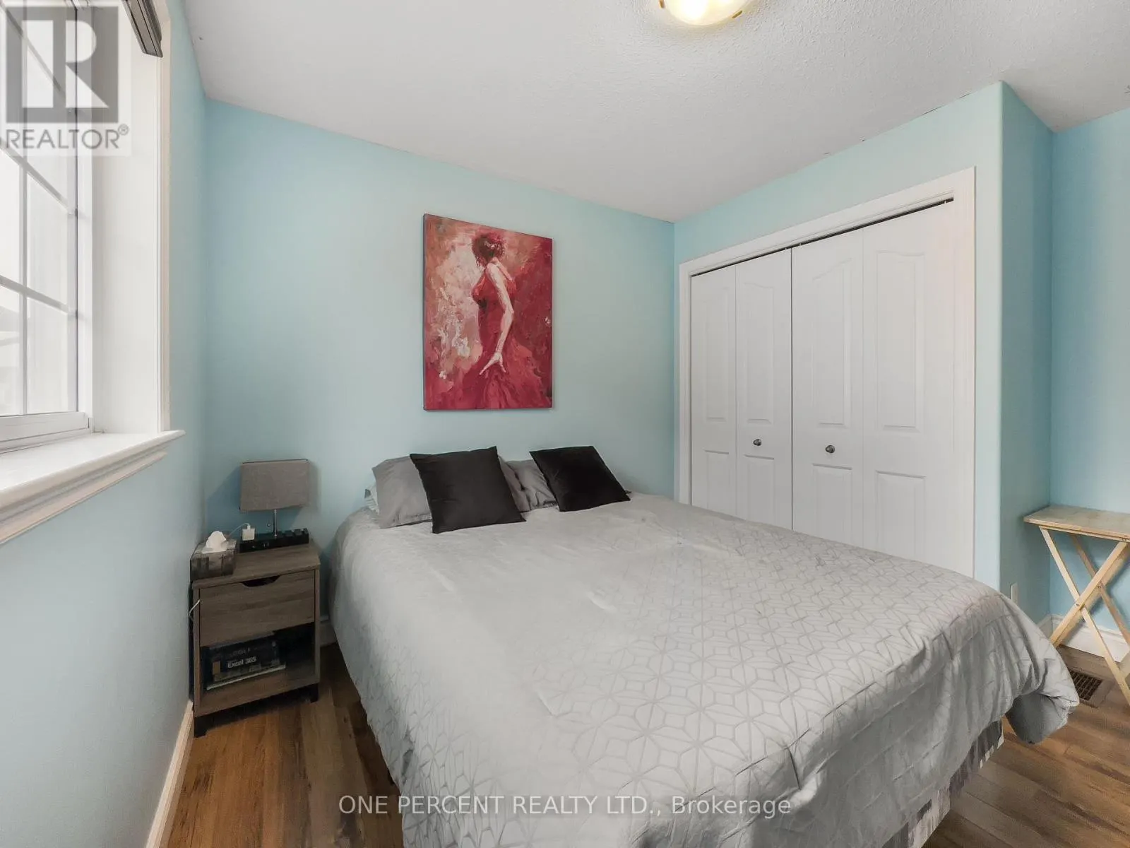 4 JASON CRESCENT