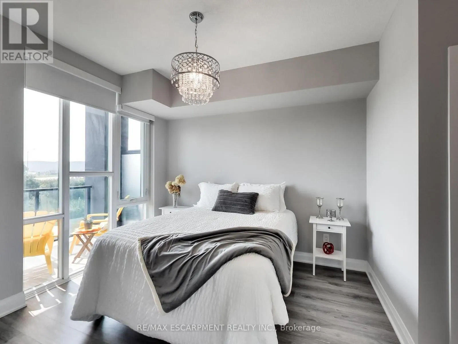 318 - 16 CONCORD PLACE