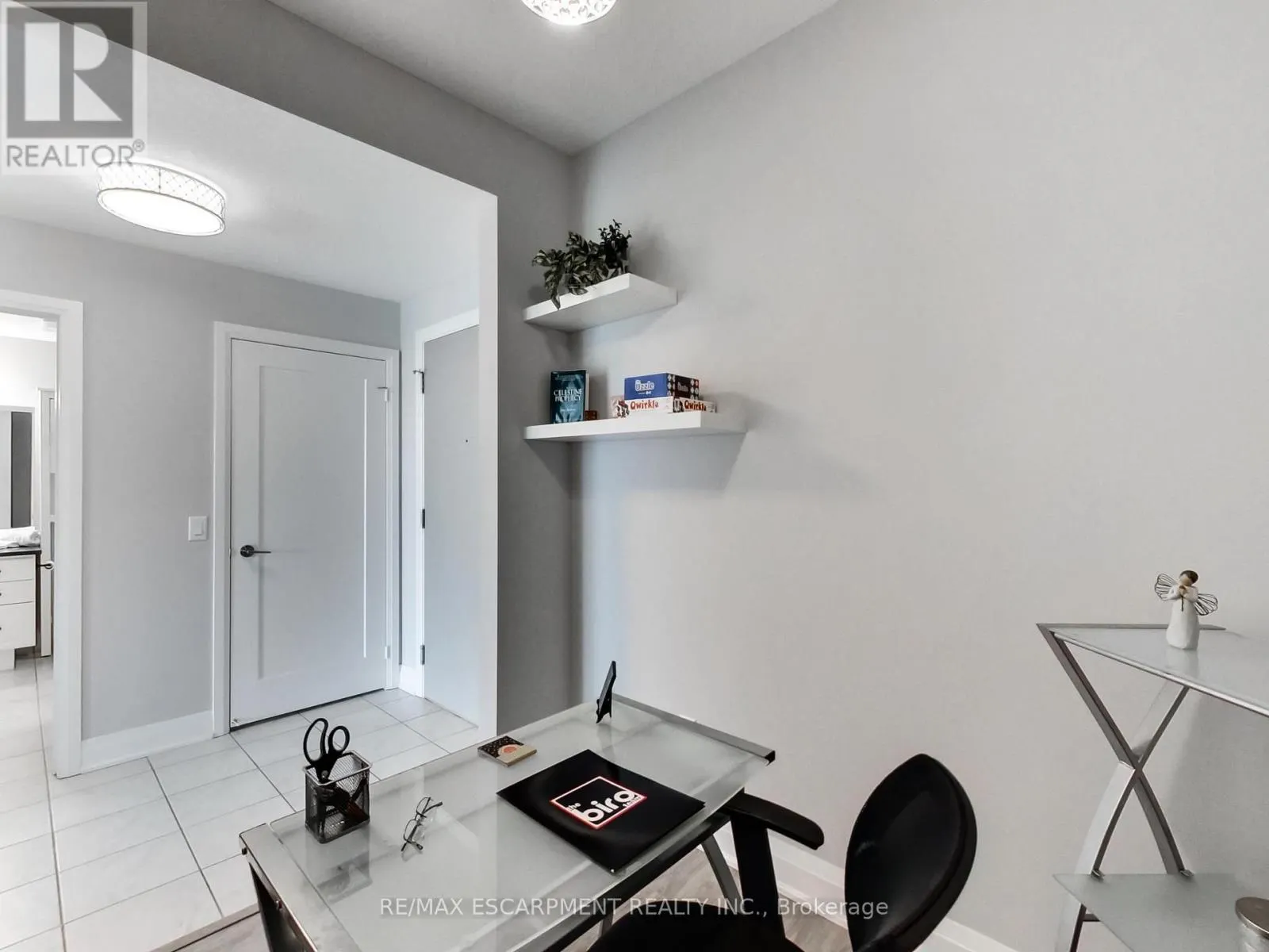 318 - 16 CONCORD PLACE