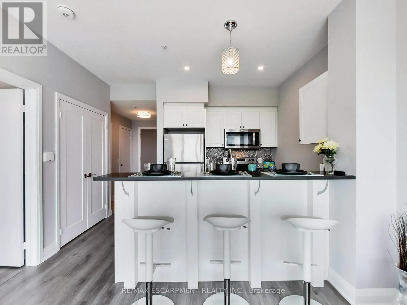 318 - 16 CONCORD PLACE