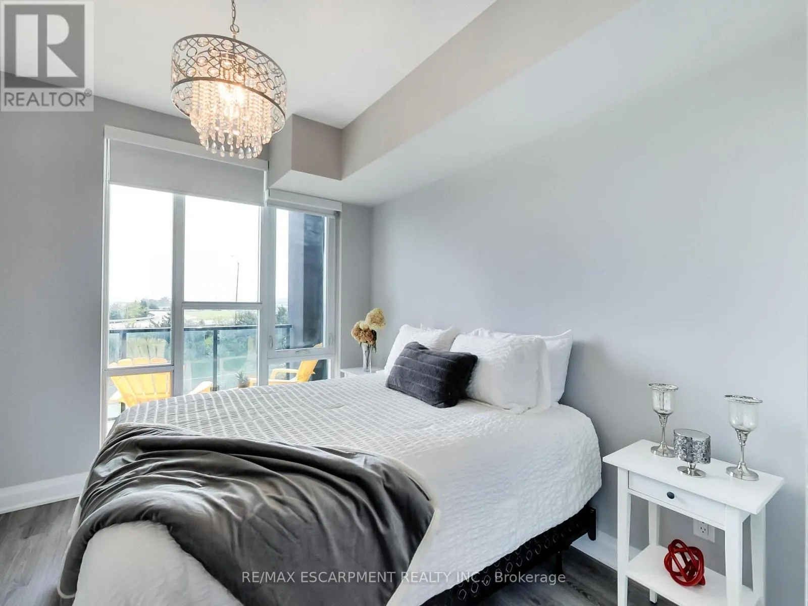 318 - 16 CONCORD PLACE