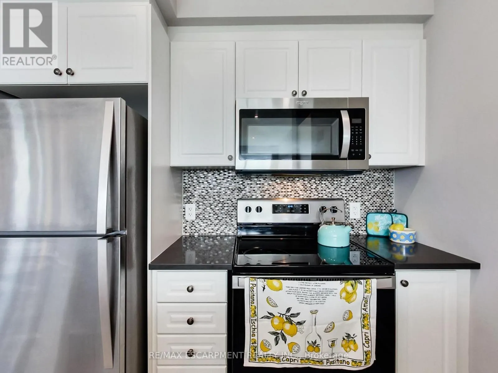 318 - 16 CONCORD PLACE