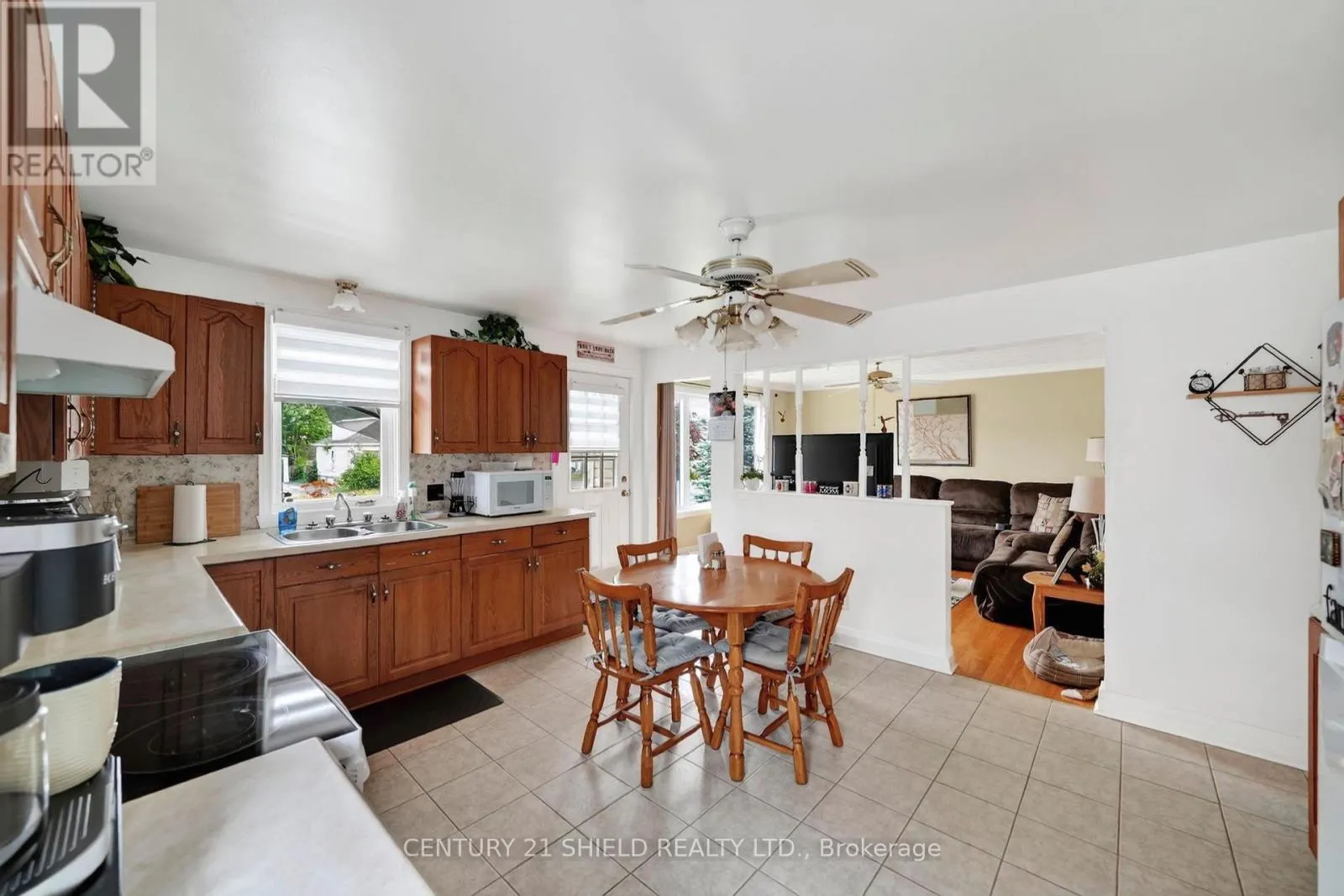 1007 2ND STREET E