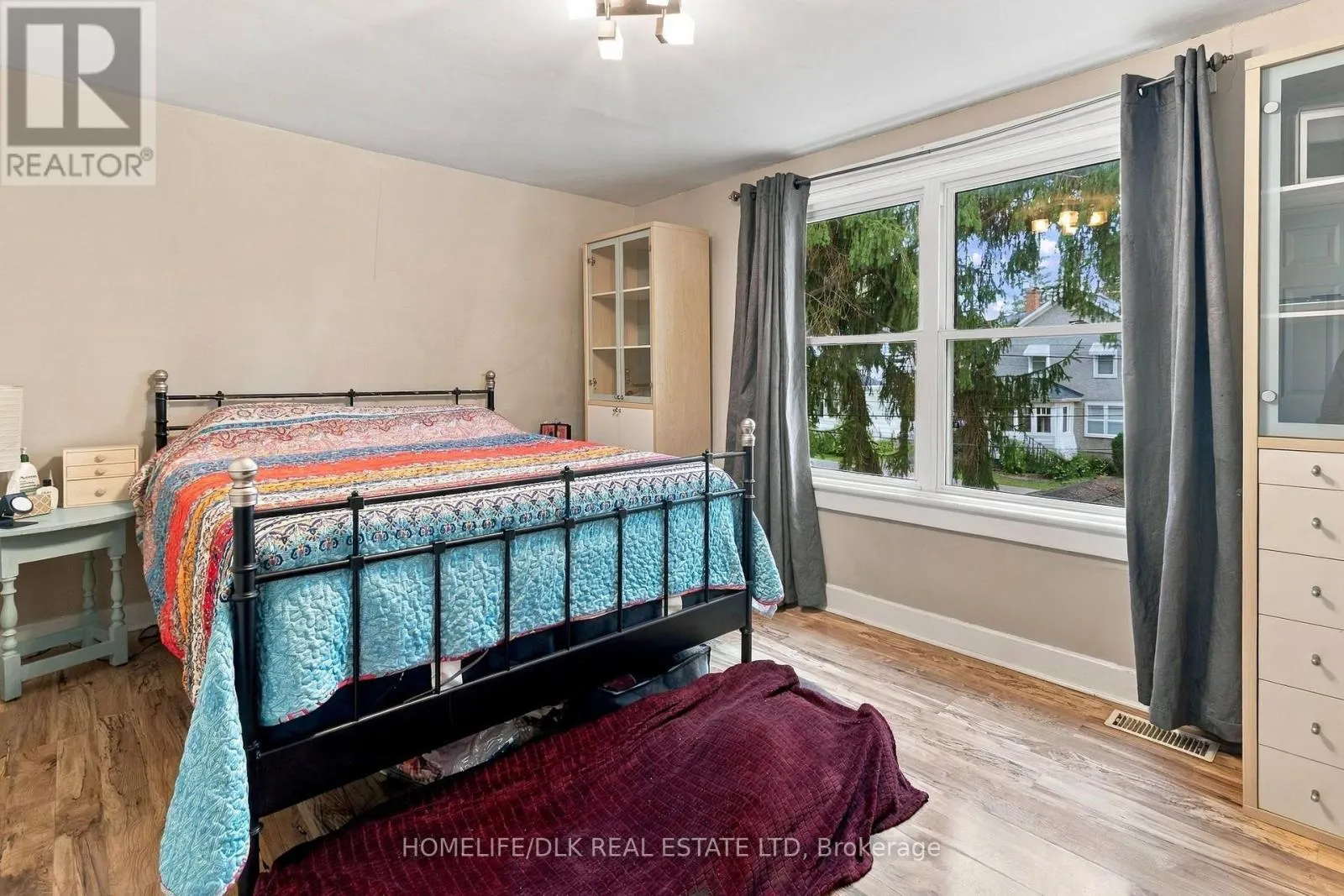 172 PEARL STREET W
