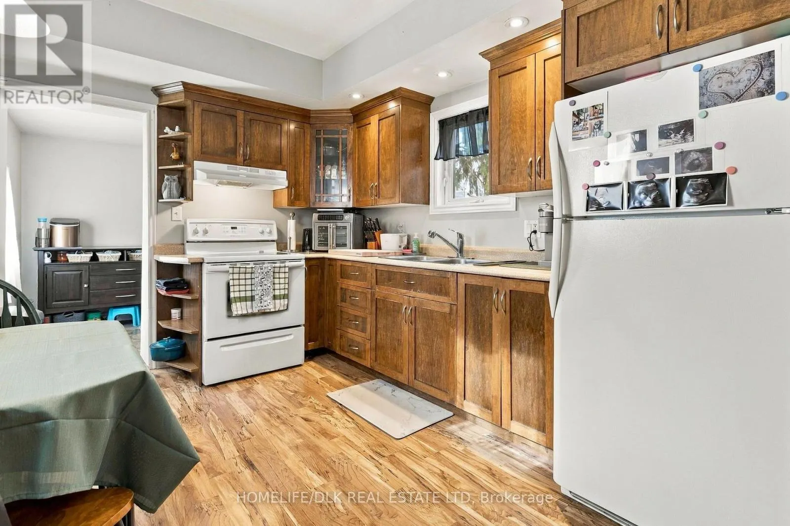 172 PEARL STREET W