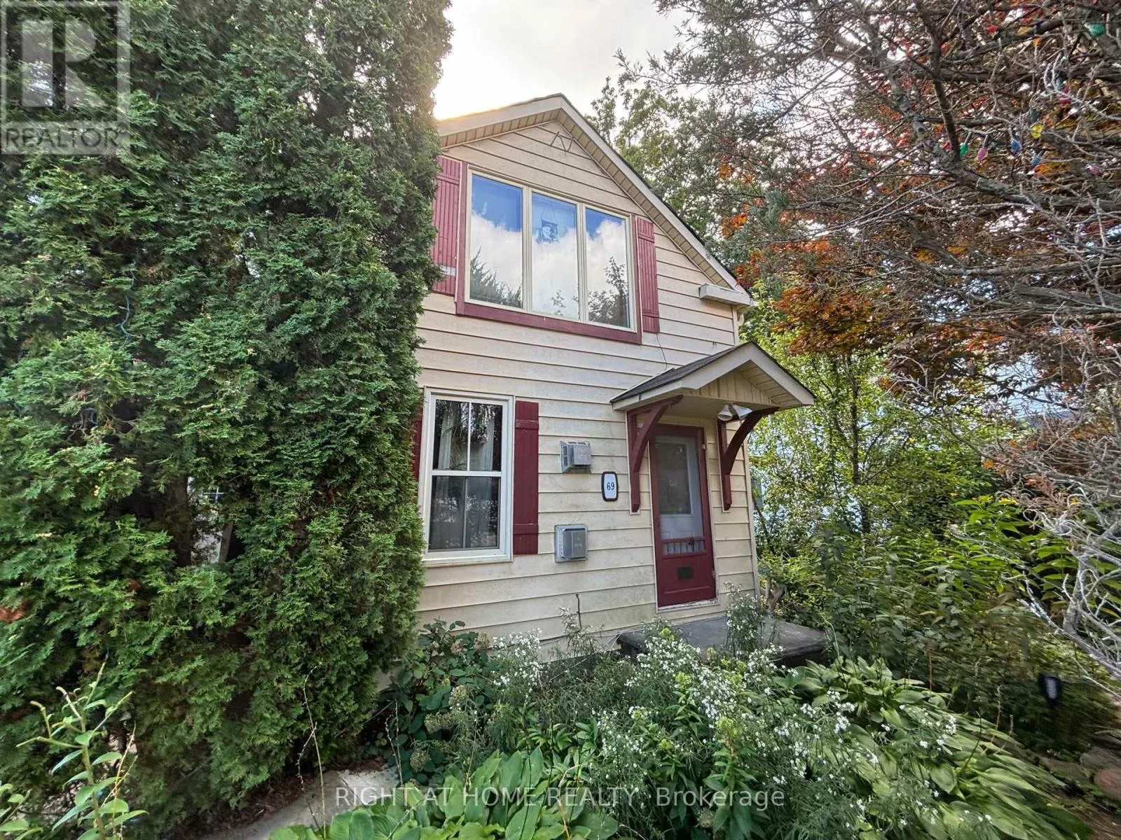 69 BERRY STREET