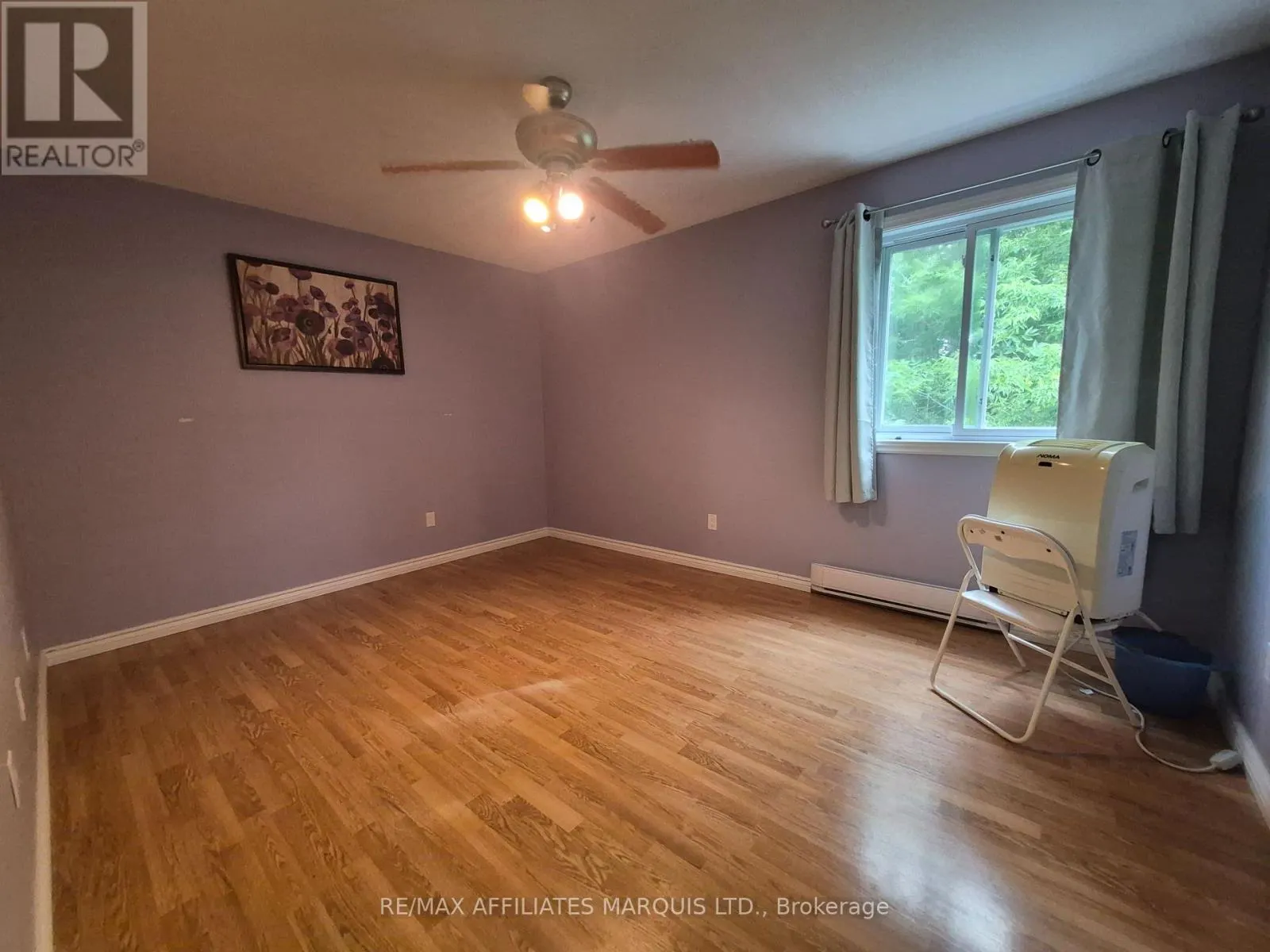 302 - 220 KENYON STREET W