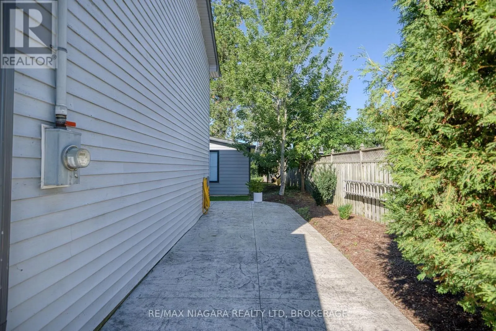 31 PLEASANT AVENUE S