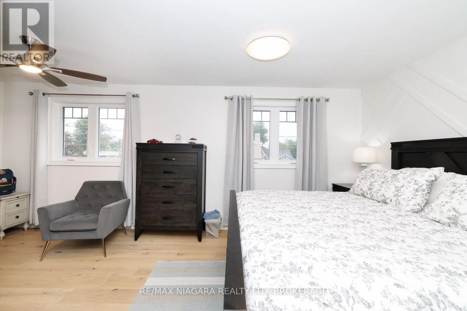 31 PLEASANT AVENUE S