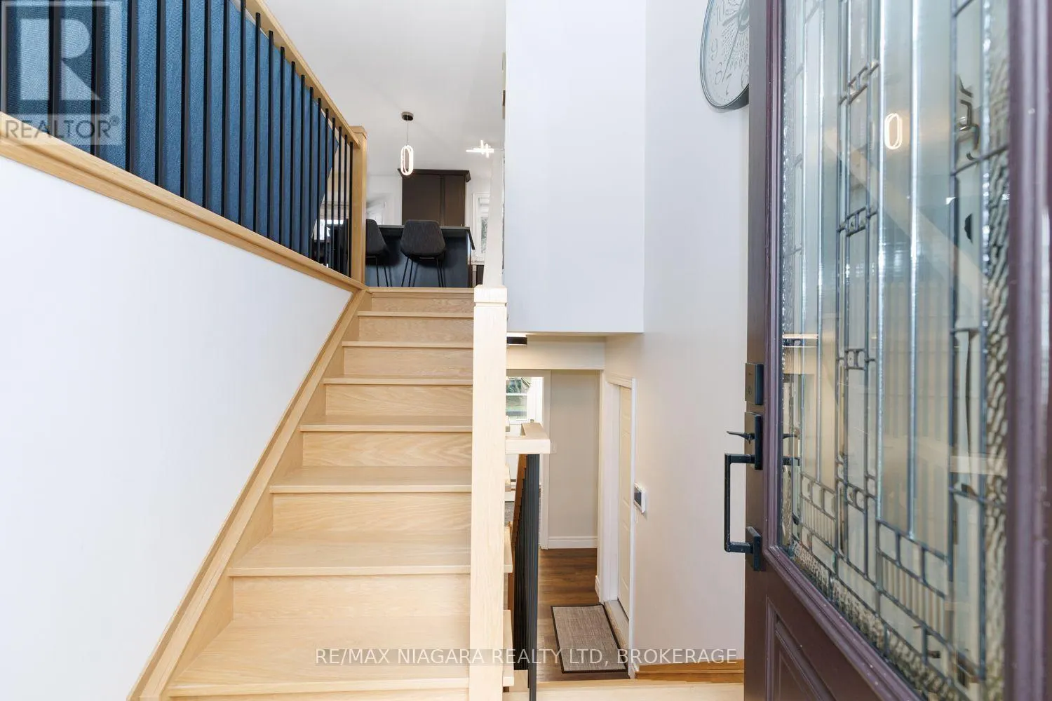 31 PLEASANT AVENUE S