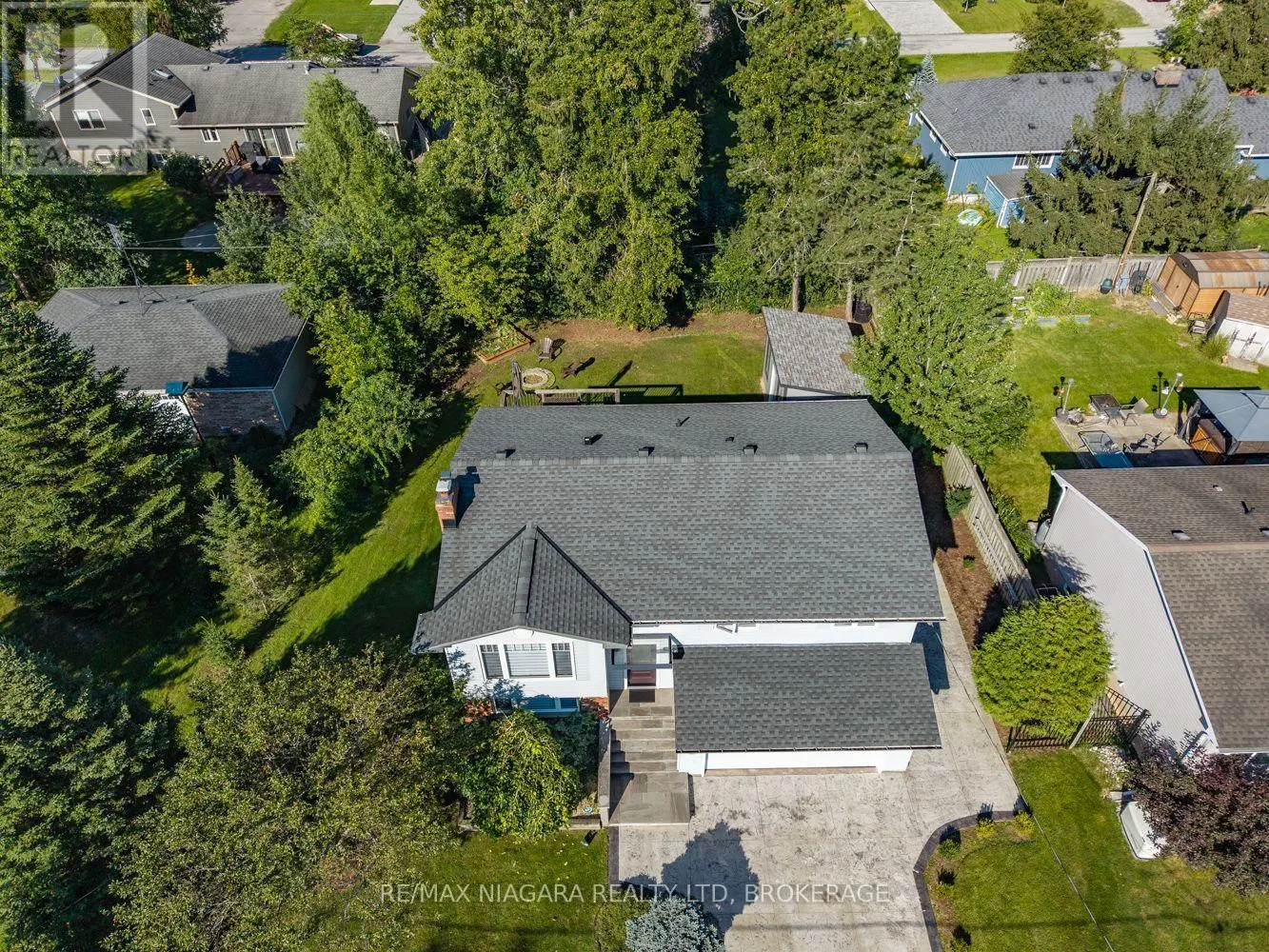 31 PLEASANT AVENUE S