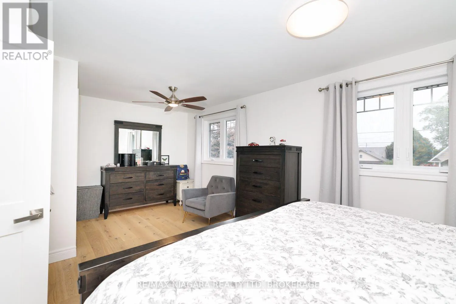 31 PLEASANT AVENUE S