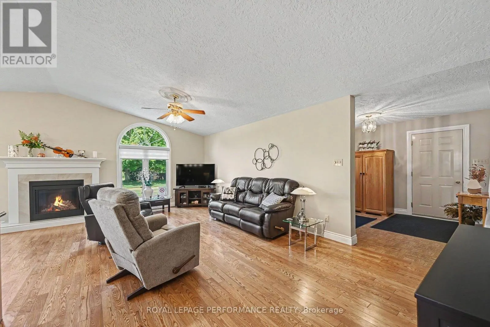 1401 HOLY CROSS BOULEVARD