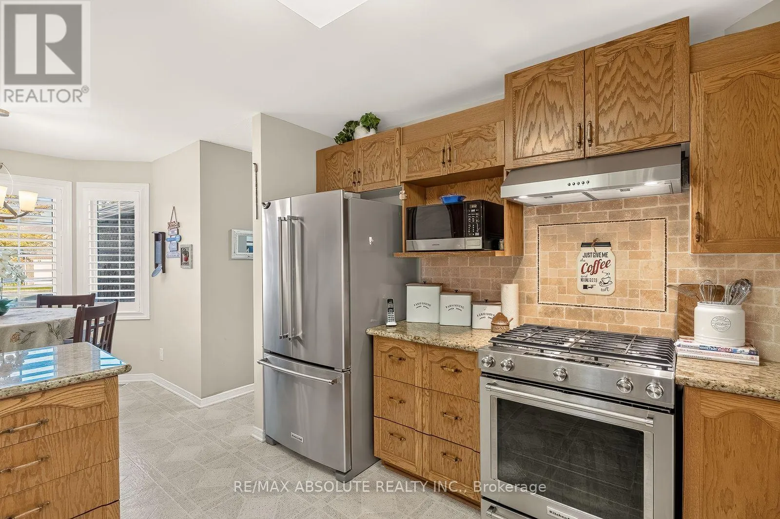 12 OYSTER BAY COURT