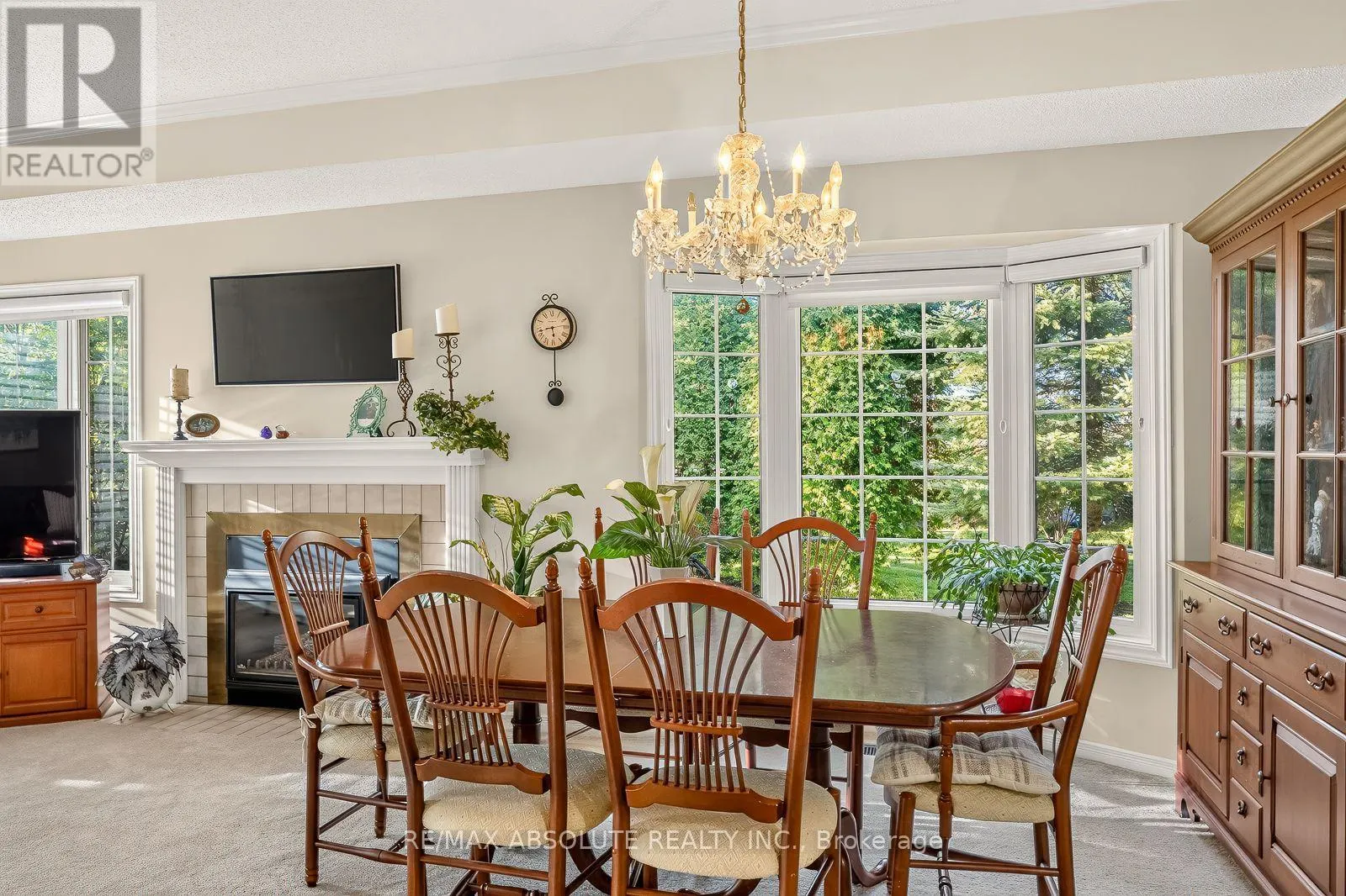 12 OYSTER BAY COURT