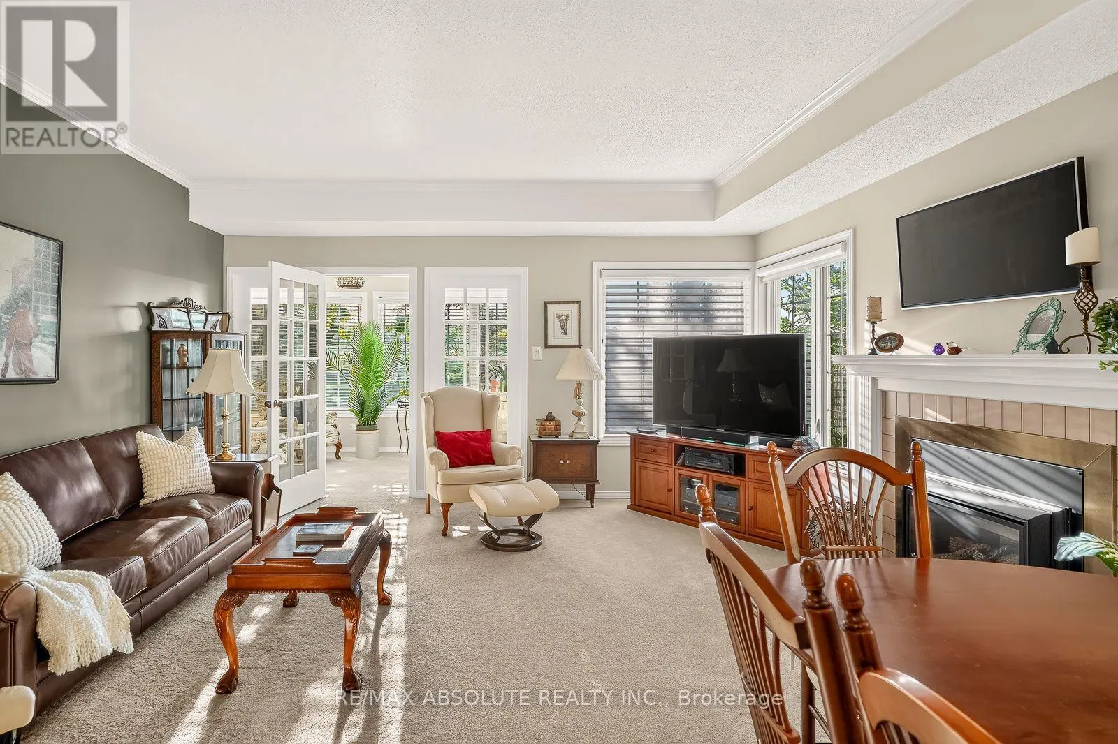 12 OYSTER BAY COURT