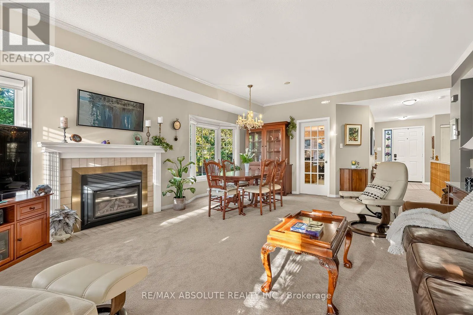 12 OYSTER BAY COURT