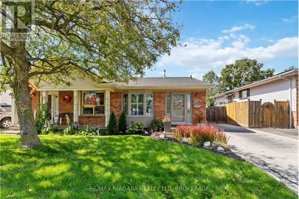41 FOX TRAIL DRIVE