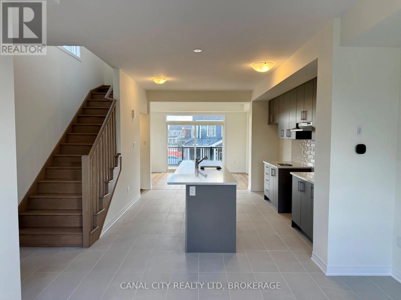 1 VANDERBURG LANE