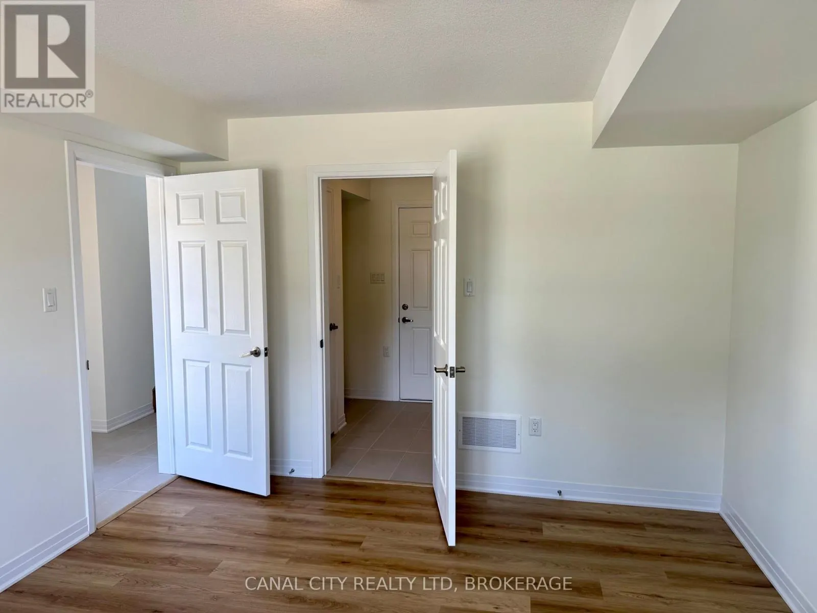 1 VANDERBURG LANE