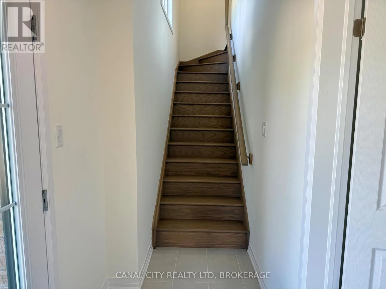 1 VANDERBURG LANE