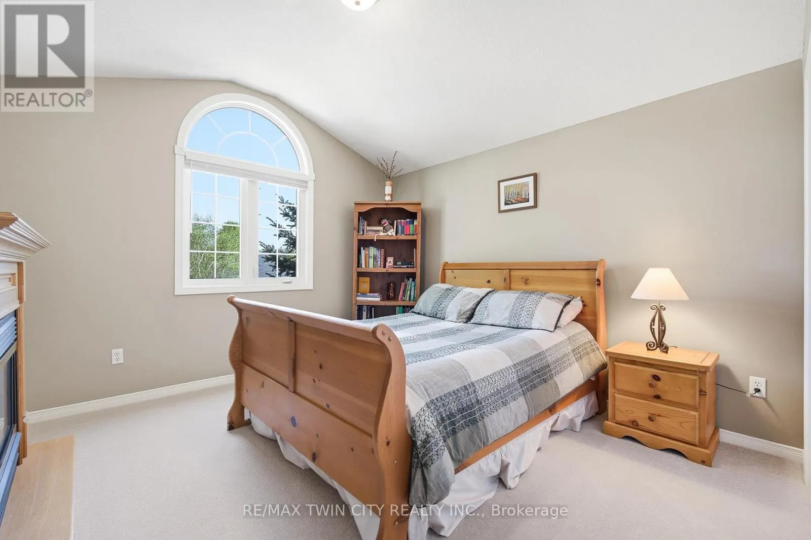 15 CAROLINIAN LANE