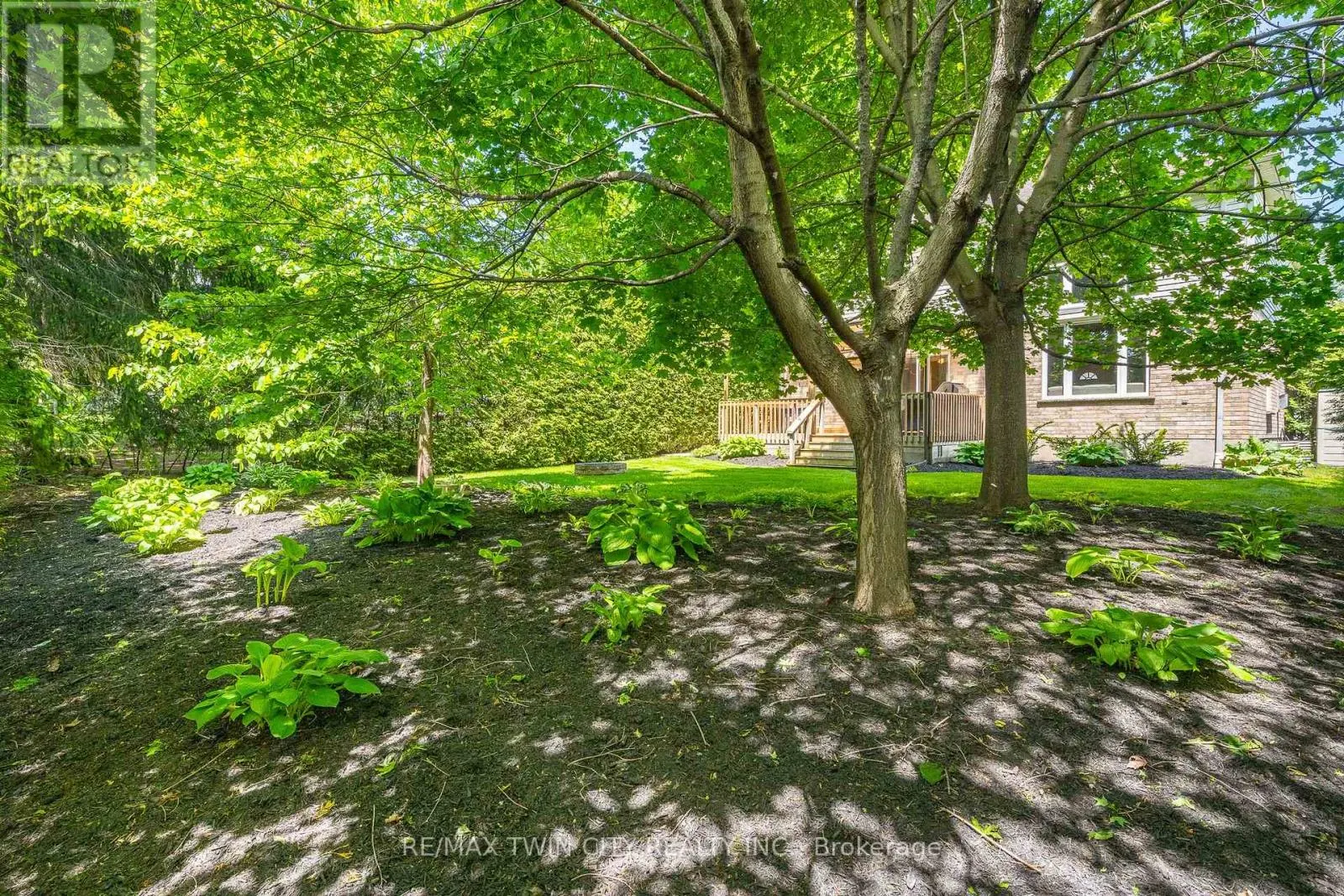 15 CAROLINIAN LANE