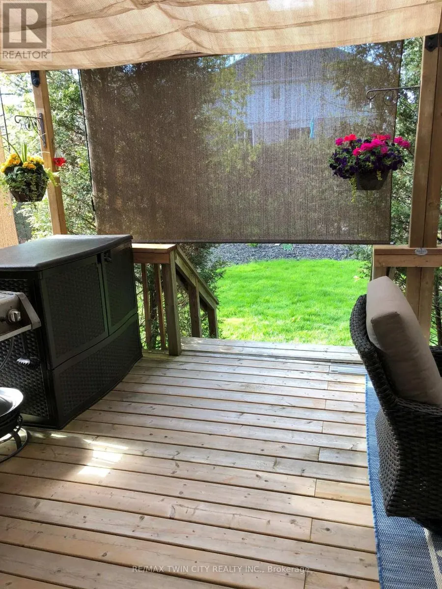 15 CAROLINIAN LANE