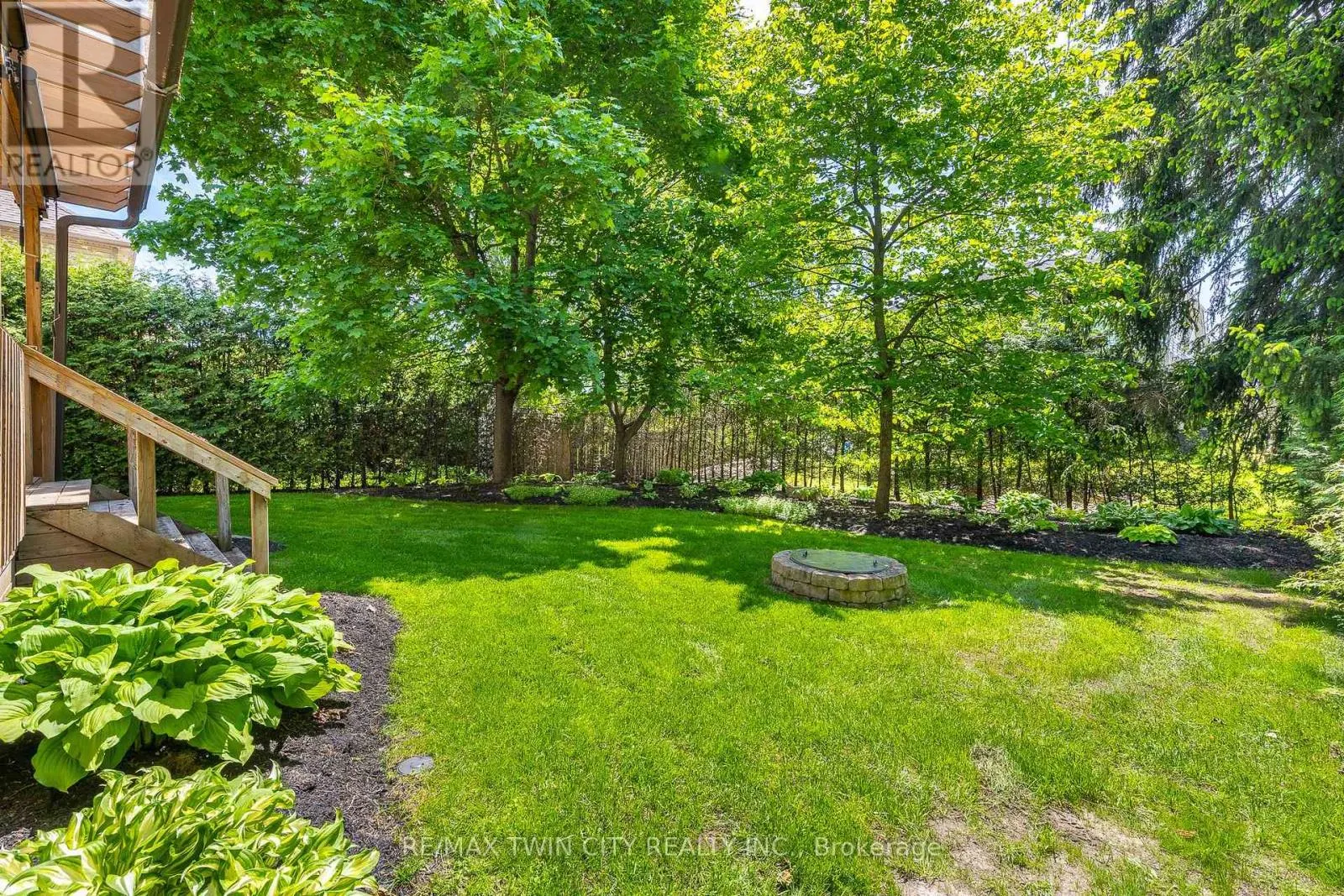 15 CAROLINIAN LANE