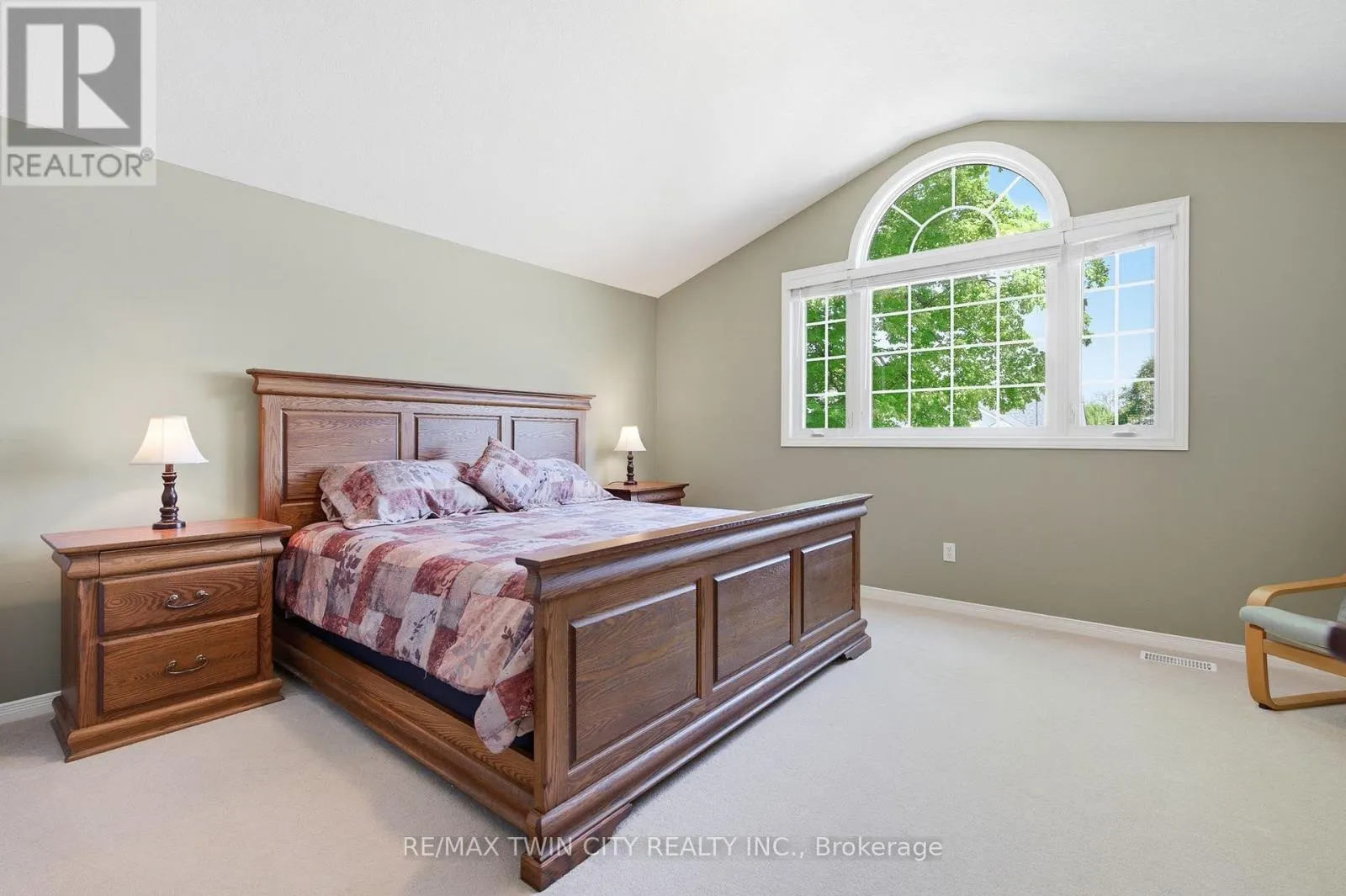 15 CAROLINIAN LANE